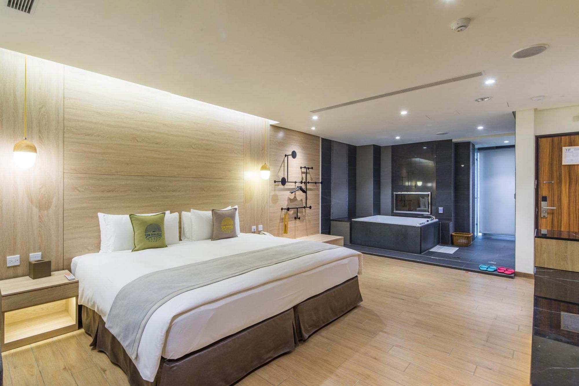 Sun Dialogue Hotel-By Cosmos Creation Chiayi Eksteriør billede